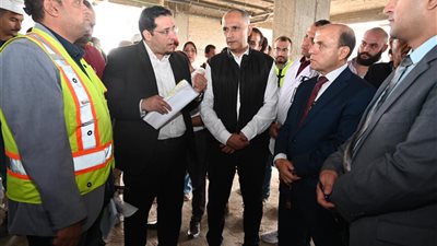 محافظ الغربية يتفقد مستشفى أورام طنطا الجديد.. ويؤكد أهمية المشروع الطبي الاستراتيجي