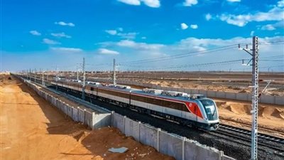 كل 20 دقيقة قطار جديد.. LRT يغير خريطة التنقل في شرق القاهرة