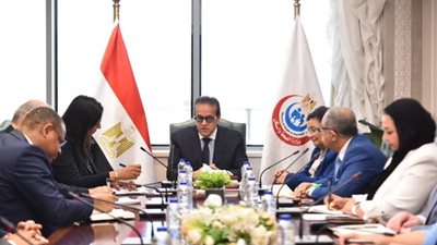  وزير الصحة يبحث تعزيز التعاون مع البنك الدولي ومؤسسة التمويل الدولية في القطاع الصحي