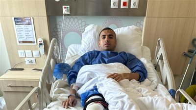 مصطفى الشهدي يجري جراحة الرباط الصليبي بنجاح تحت إشراف اتحاد الكرة