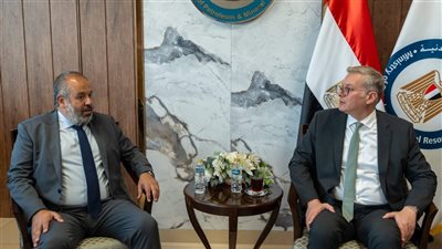 وزير البترول يتابع تنفيذ مشروع المجمع المتكامل للأسمدة الفوسفاتية بالسخنة