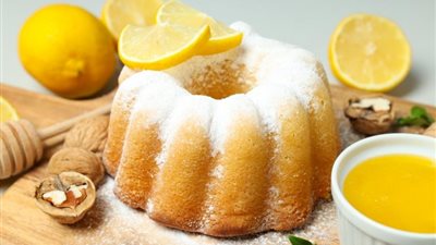 طريقة تحضير كيك الليمون في المنزل.. وصفة شهية بنكهة غنية وقوام مثالي
