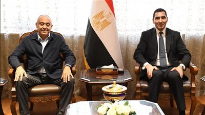 وزير الرياضة يلتقي رئيس الشركة المتحدة للرياضة لبحث أوجه التعاون المشترك