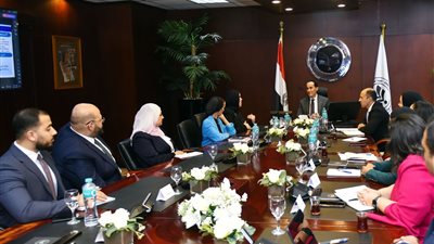 الاستثمار تبحث  يبحث تطوير سياسات وآليات تسوية المنازعات بالهيئة  