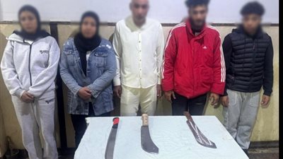 اشتباكات داخل جامعة بالبحيرة.. طالبة تستعين بأسرتها وخطيبها للاعتداء على 3 طلاب
