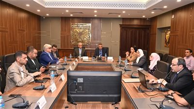 محافظ جنوب سيناء يناقش السردية البصرية لمدينة سانت كاترين «التجلي الأعظم»