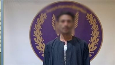 سرقة داخل مسجد.. ضبط عامل استولى على حقيبة طالب بسوهاج