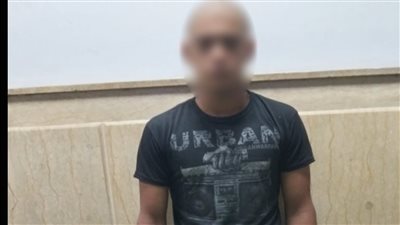 طالب يطعن مدرس بالدقهلية بعد اصطحابه لمدير المدرسة بسبب الشغب