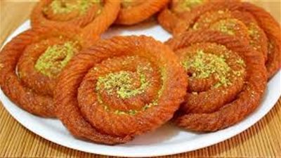 طريقة عمل المشبك الدمياطي.. حلوى غنية بخطوات سهلة ومذاق شهي