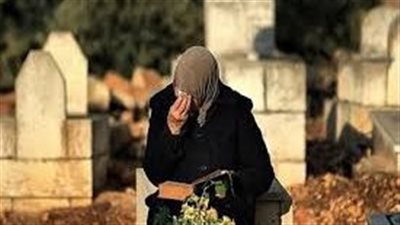 هل الميت يشعر بزيارة الأحياء ويسمعهم؟.. أمين الفتوى يجيب