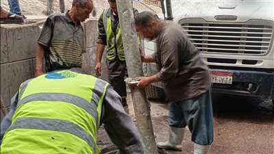 استمرار شفط المياه وتطهير نفق معهد أمناء الشرطة بطره لتحسين السيولة المرورية