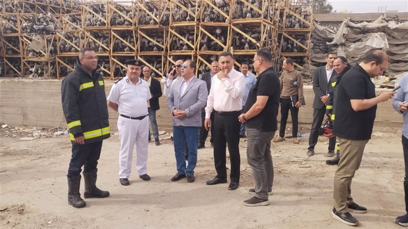 محافظ القليوبية و مدير الامن بمكان الحريق 