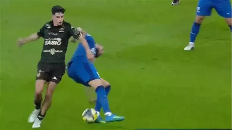 الهلال والخلود