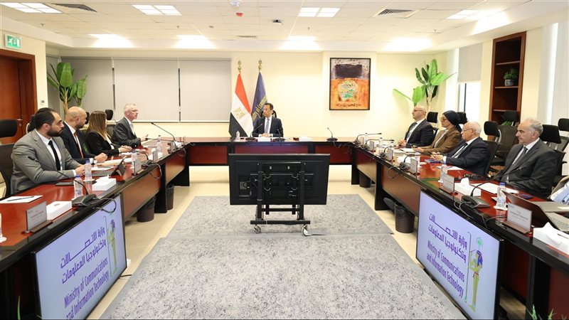 رأفت هندي وزير الاتصالات وتكنولوجيا المعلومات