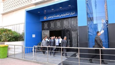 محافظ الدقهلية يتفقد المركز التكنولوجي وإدارات الديوان العام ويؤكد سرعة الخدمات للمواطنين