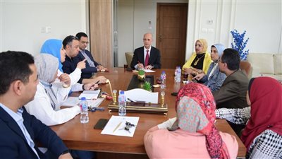 رئيس جامعة بني سويف الأهلية يرأس اجتماع مجلس إدارة وحدة رعاية المبتكرين والنوابغ
