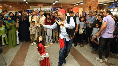 وزارتا النقل والثقافة تُبهران جمهور المترو بعروض فنية بـ«السيدة زينب»