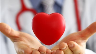 إذا كان تاريخ عائلتك مليئا بأمراض القلب.. كيف تحمي نفسك؟