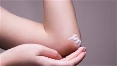ودعي جلسات التقشير.. طرق طبيعية لعلاج اسمرار الركبة والكوع من البيت 