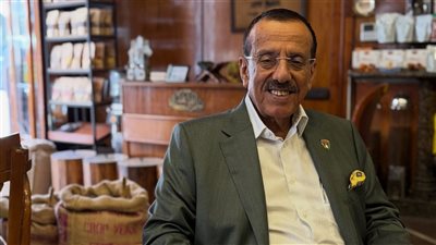 من قلب الإسكندرية.. خلف الحبتور يصف أجواء مقهى «سيفانوبولو» بعبق التاريخ