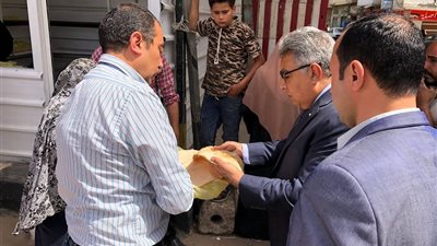 محافظ الدقهلية: 40 رغيفًا حد أقصى للمواطن وتوسع جديد في منافذ الخبز