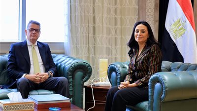 وزيرة التضامن تلتقي رئيس لجنة حقوق الإنسان بمجلس النواب