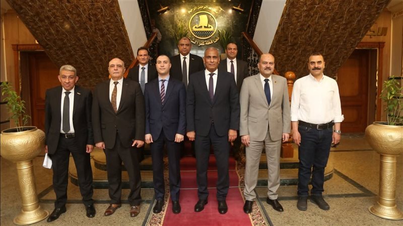 محافظ كفر الشيخ ووفد شركة إيكم 