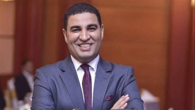  الكاتب الصحفي مصطفى ثابت
