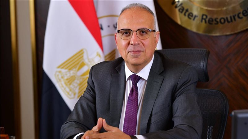  وزير الري