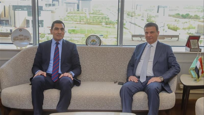 وزيرا الشباب والرياضة