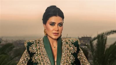 رانيا يوسف تخطف الأنظار بجلسة تصوير جديدة مستوحاة من الطابع الشرقي