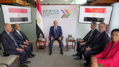 تفاصيل لقاء الرئيس مع عملاق الشحن البحري في العالم