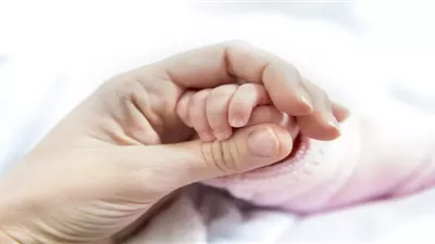 الصحة تستعرض دليلاً شاملاً للعناية بالأم والجنين ضمن مبادرة 