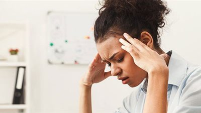 لا تتركه وحيداً.. كيف تكتشف علامات التوتر الشديد لدى المقربين منك؟