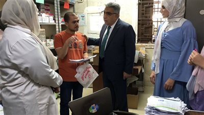محافظ الدقهلية في زيارة مفاجئة لعيادة التأمين الصحي بجديلة ويثمن الالتزام بالمواعيد