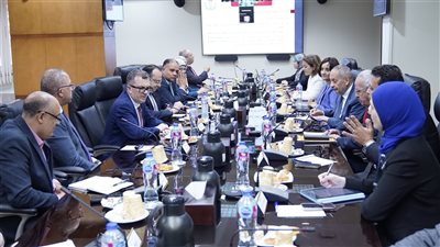 «التخطيط القومي» يستعرض 11 بحثًا جماعيًا ضمن خطة العام الأكاديمي الجديد