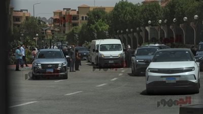 نجوم الفن يودعون عبد الرحمن أبو زهرة في مسجد الشرطة بالشيخ زايد
