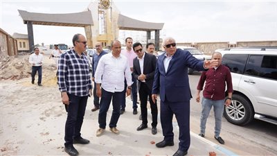 محافظ مطروح يوجه بإعادة المظهر الحضاري لطريق الأمل ووصله بشارع علم الروم