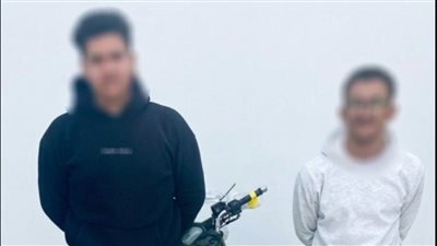 ضبط طالبين بعد وصلة استعراض خطيرة بدراجة نارية في شوارع الإسكندرية