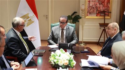 وزير الصحة يبحث مع رئيس غرفة صناعة الدواء تعزيز التوطين والاكتفاء الذاتي