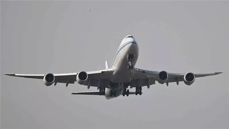 طائرة