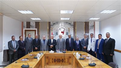 بالأسماء.. 8 أساتذة يتقدمون للترشح لمنصب عميد كلية الآداب بجامعة سوهاج