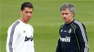 مورينيو يقترب من ريال مدريد.. مهمة إنقاذ غرفة الملابس تبدأ من مبابي وفينيسيوس