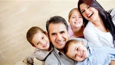 تحذيرات طبية: 4 عادات يمارسها بعض الآباء تؤثر سلبا على صحة الأطفال 