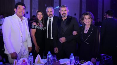 شاهد.. نجوم الفن والإعلام يتألقون في الدورة الأولى من حفل Trend Awards