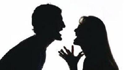 بين المواجهة والطلاق.. كيف تهزم الزوجة الرجل الاتكالي وتتجنب فخ نصف الحياة؟