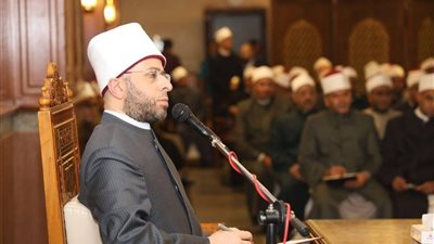 وزير الأوقاف يجتمع بمديري الإدارات الفرعية بمسجد الرحمن الرحيم