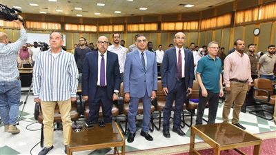 محافظ أسيوط يشهد مؤتمر اليوم العالمي لالتهابات الأمعاء المناعية