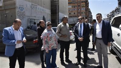 محافظ بورسعيد يوجه بتحسين مستوى الخدمات والتوسع بأعمال التشجير بمنطقة شباب المدينة 