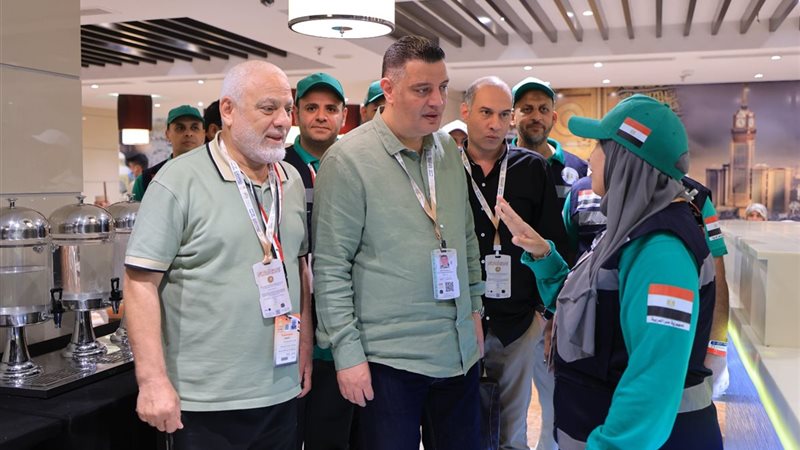  أيمن عبد الموجود
